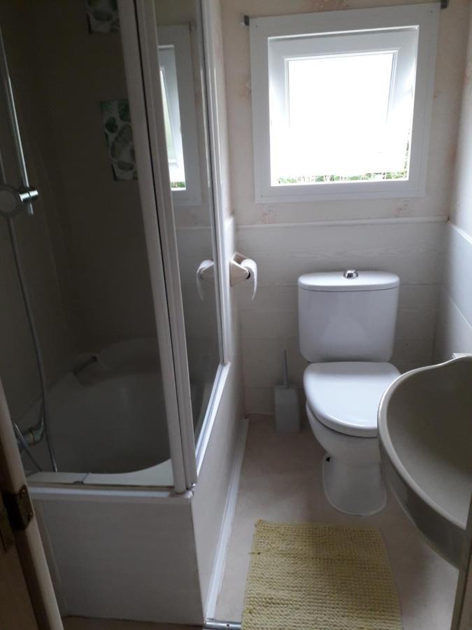 Mobile Home Le Clos De See Chérencé-le-Roussel Екстериор снимка